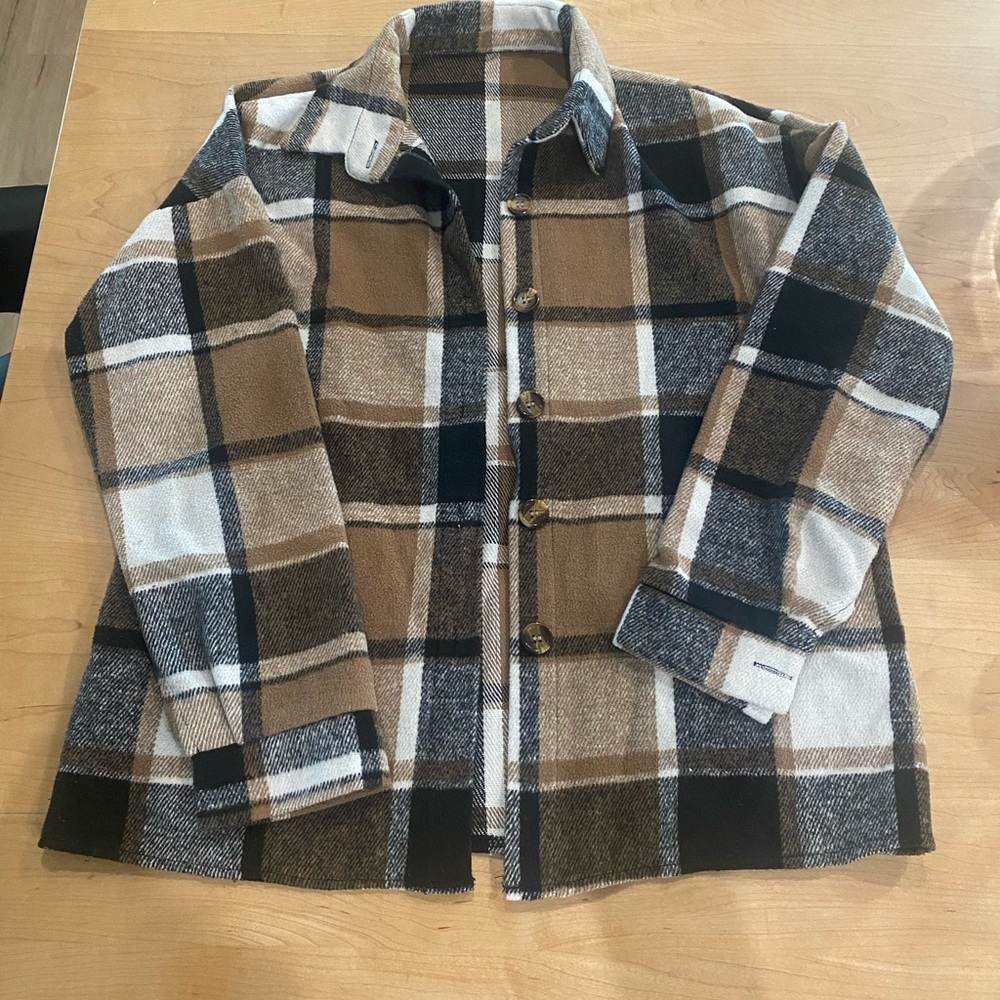 SHEIN Plaid Button-Up Shacket in Brown, Black & Cream